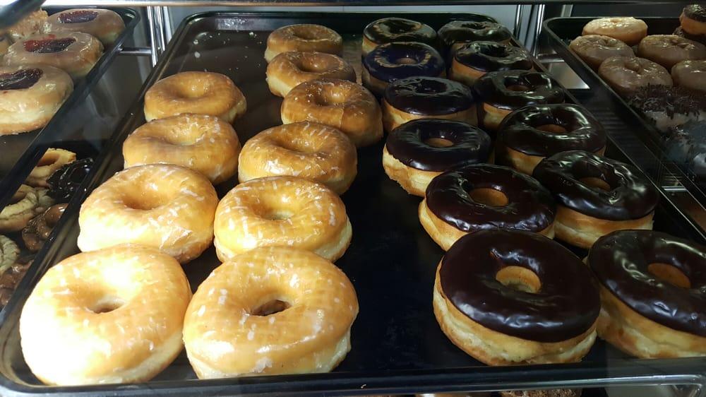 Winchell's Donuts Garden Grove, CA Full Menu, Reviews, Photos
